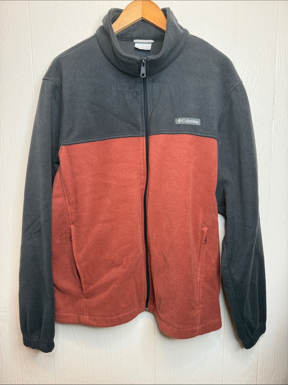 Columbia Men's Two-Tone Black Gray and Rust Red Fleece Jacket XL
